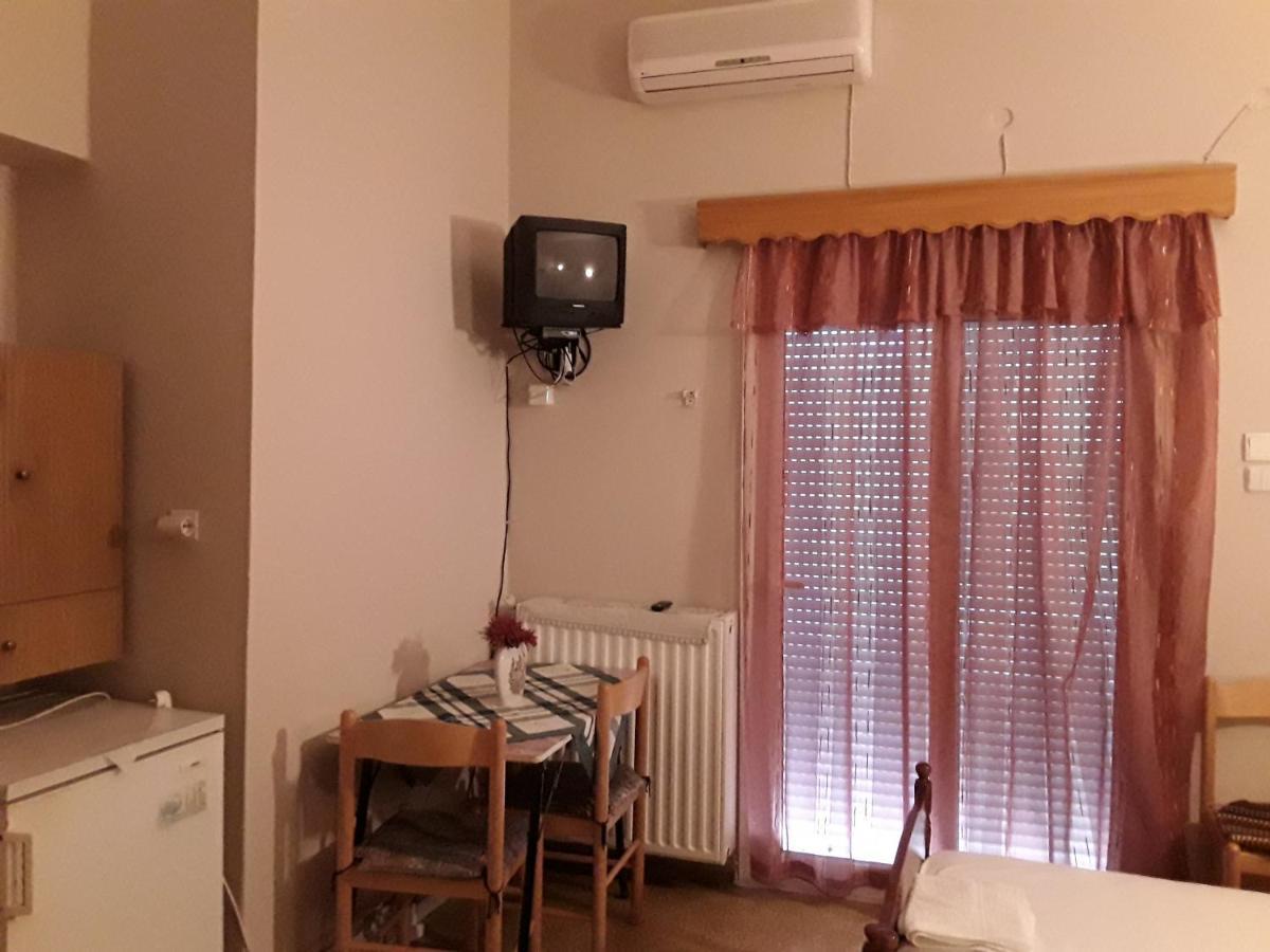 ホテルΓιαννουλα Κρετση カメナブルナ エクステリア 写真